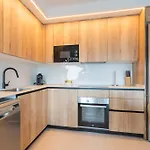 Silver Tower 2a *